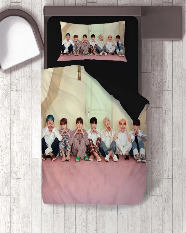 K-Pop Erkek Grubu Temalı Pastel Tek Kişilik Nevresim Takımı