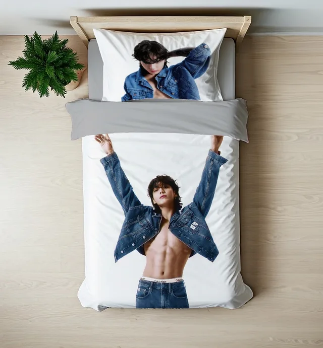 K-Pop Erkek Şarkıcı Temalı Beyaz Tek Kişilik Nevresim Takımı