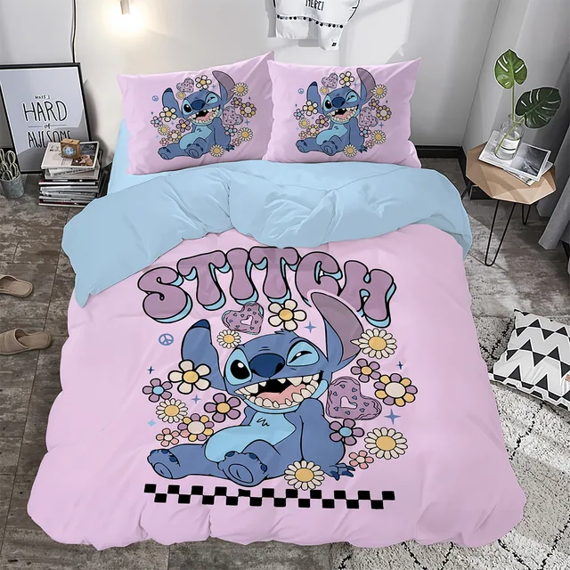 Çiçekli Mavi Uzaylı Temalı Pembe Çift Kişilik Nevresim Takımı