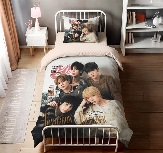 K-Pop Erkek Grubu Dergi Kapağı Temalı Tek Kişilik Nevresim Takımı